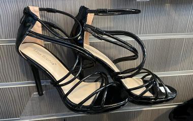 Black strappy shoes 