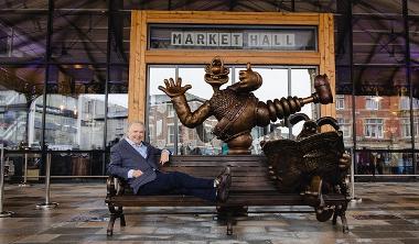 Nick Park on Wallace and Gromit bench