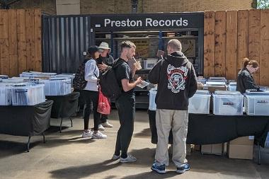 People browsing records