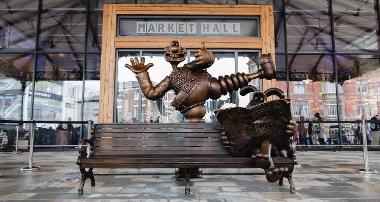 Wallace and Gromit Bench
